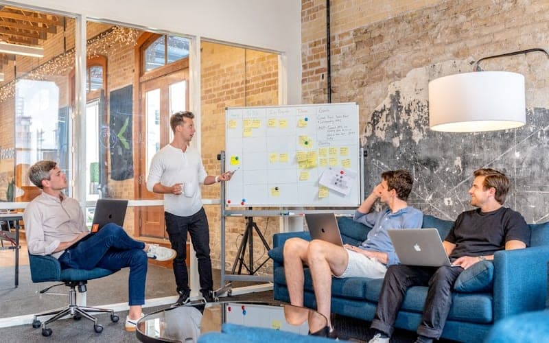 Featured visual supporting Nonprofit Pledge Management Software: Guide for nonprofit leaders and teams