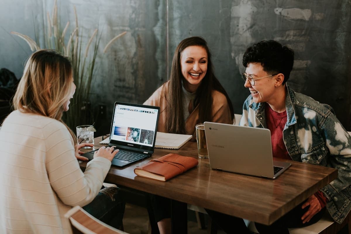 Featured visual supporting AI Nonprofit Accounting Software: Guide for nonprofit leaders and teams